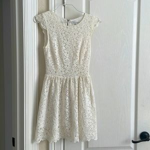 Aritzia  Taluna lace dress, size 00